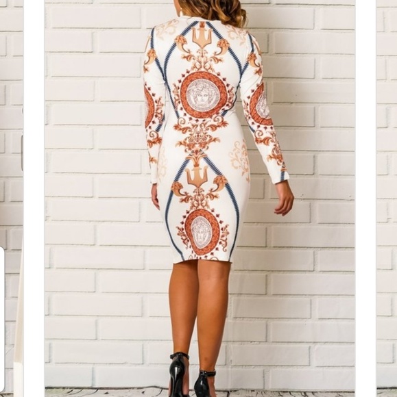 GORGEOUS DRESS - Picture 2 of 4